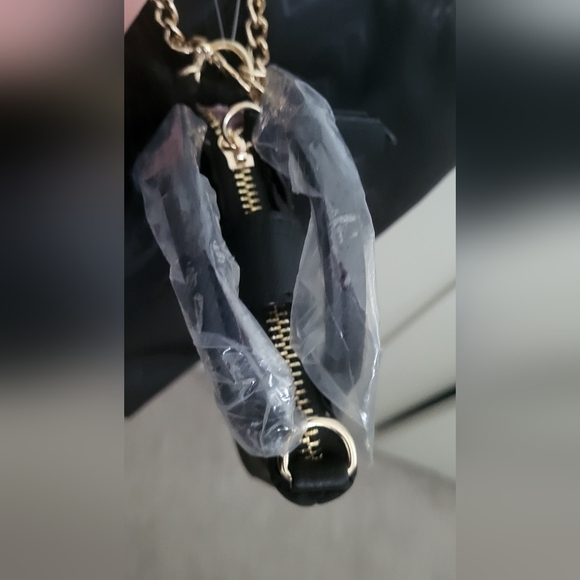 Juicy Couture Black Tote with Bag Charm Zipper Pouch And Gold Accents NWT - Picture 5 of 8